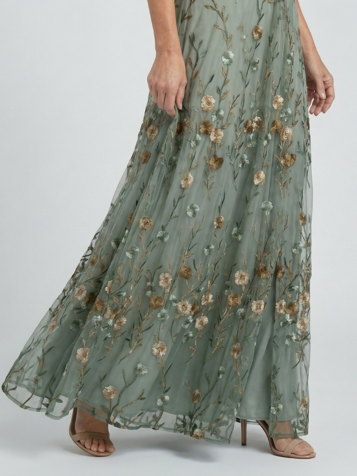 Selora | Vestido maxi con halter y flores
