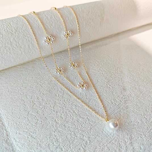 Слоен перлен necklace с цветен детайл | Злато