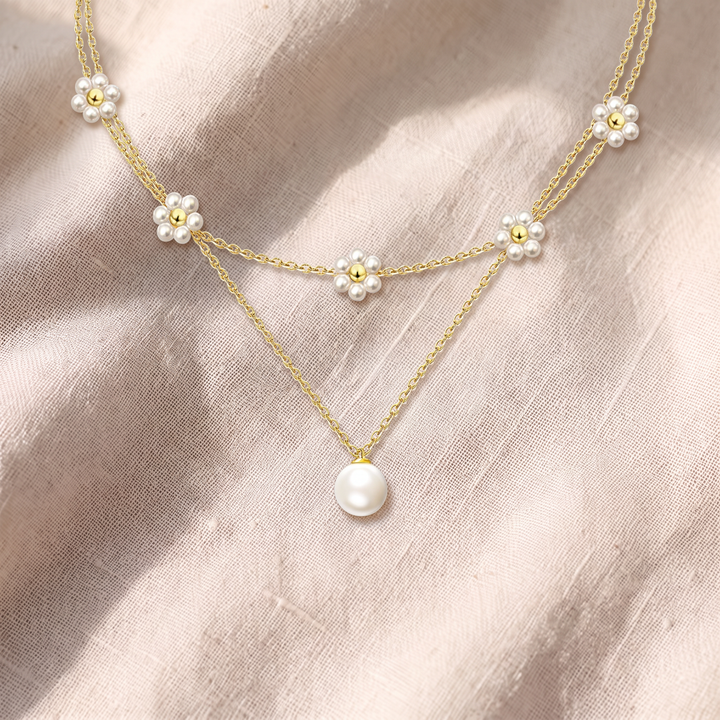 Слоен перлен necklace с цветен детайл | Злато